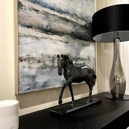 2Br Urban Vista Retreat Chcl F7 Apartman Chigwell Kültér fotó