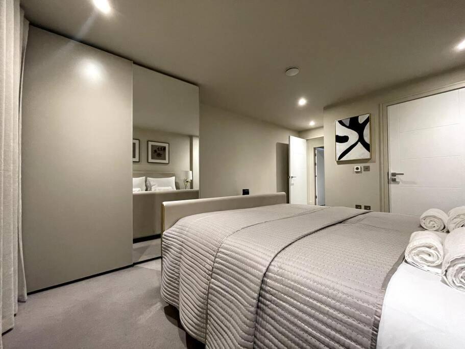 2Br Urban Vista Retreat Chcl F7 Apartman Chigwell Kültér fotó